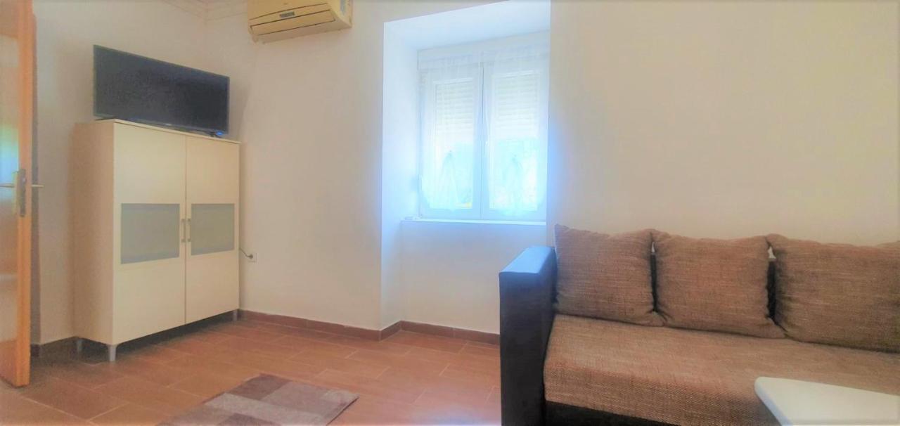 Apartment Fain - Private Parking ซาดาร์ ภายนอก รูปภาพ